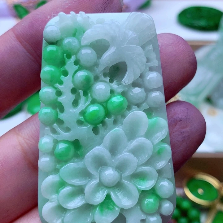 翡翠未镶嵌吊坠(不含链)