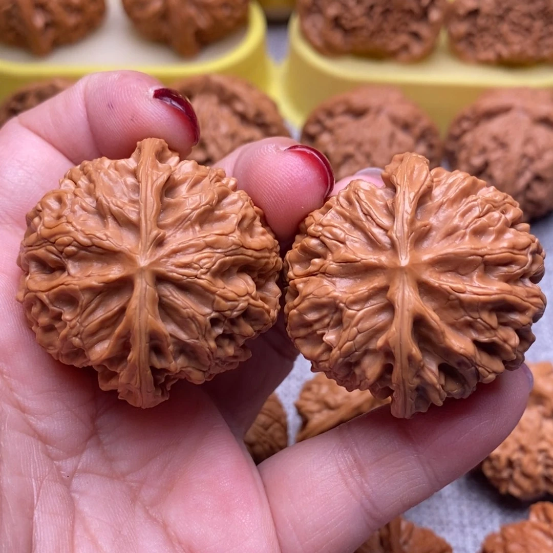 文玩核桃把件精品爆肉红皮苹果园41.8尺