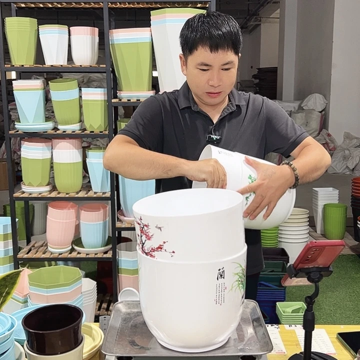 梅兰竹菊口22高19白色4个无托