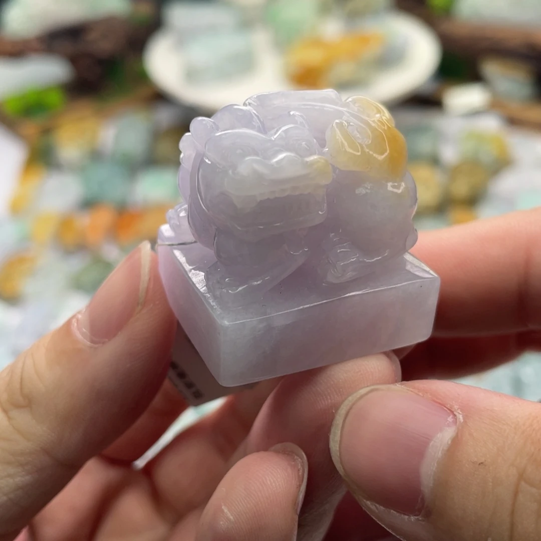 翡翠颈饰未镶嵌貔貅