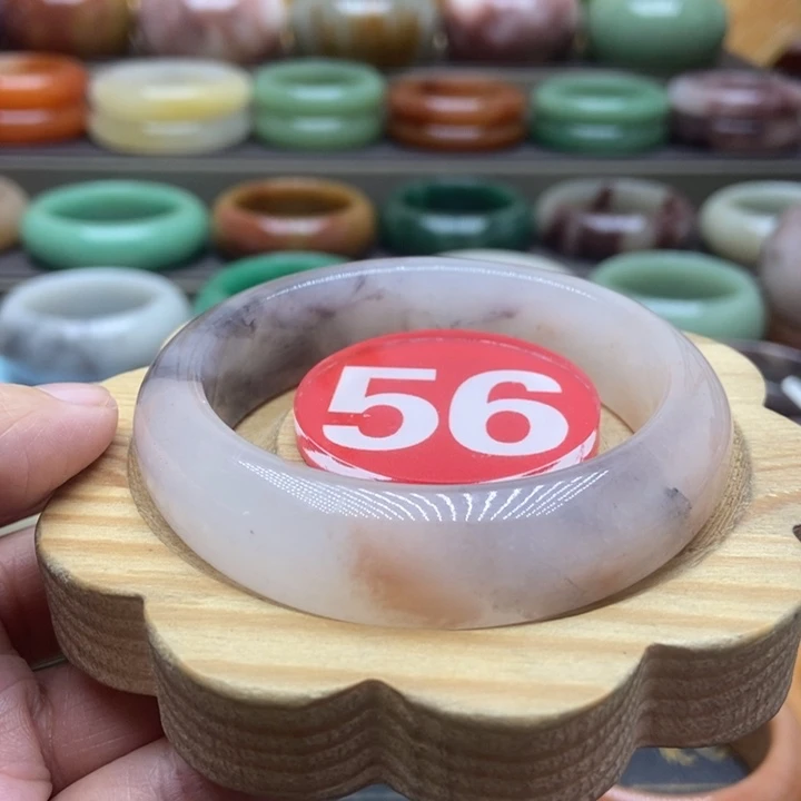 未镶嵌手镯石英质玉