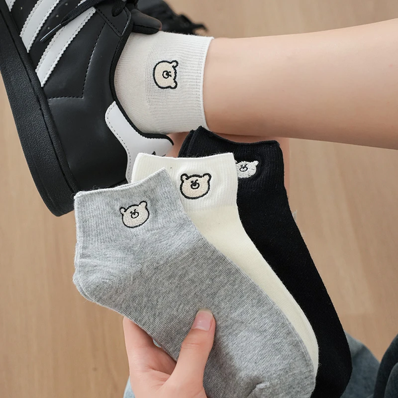 夏季女绣刺薄棉短筒袜可爱韩版小熊短袜棉透气纯色ins百搭不掉跟