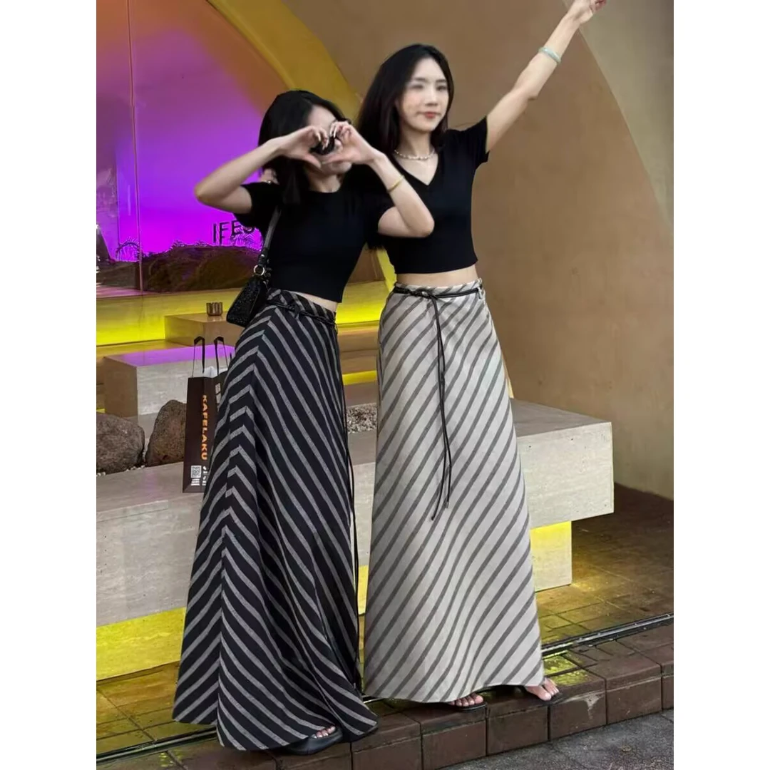 设计感条纹半身裙女2025夏季新款高腰显瘦遮肉时尚百搭气质a字裙