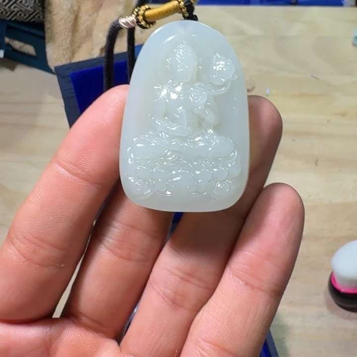 未镶嵌和田玉（糖玉）挂件
