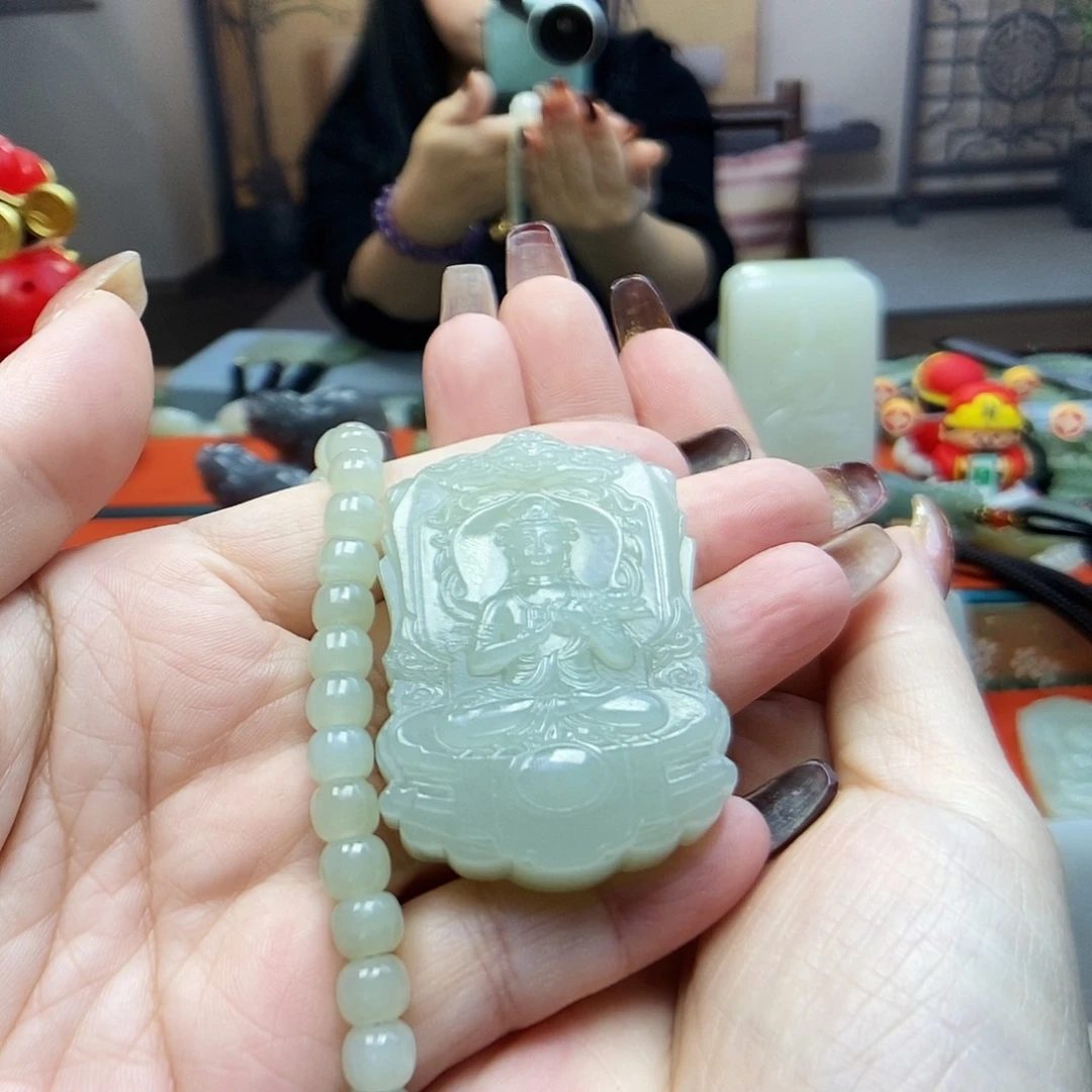 颈饰未镶嵌和田玉属马大势至