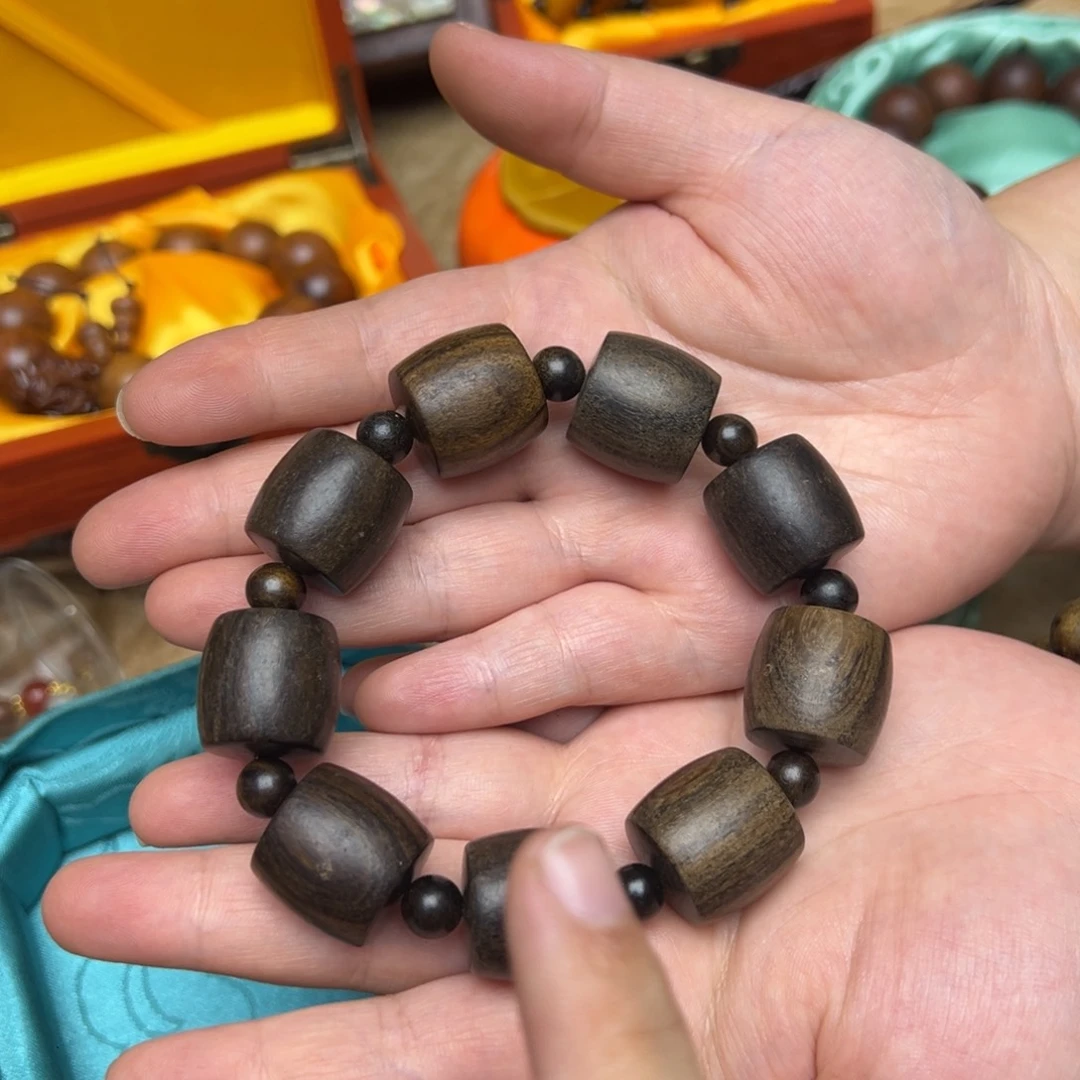 大叶紫檀（黑酸枝木类）