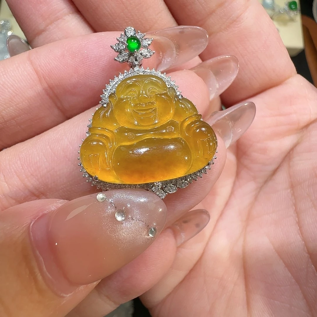 【闪购商品】颈饰18K金镶嵌翡翠