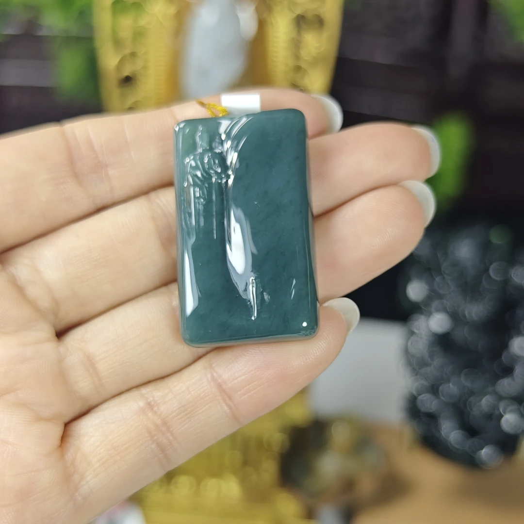 天然A货翡翠糯种悟道吊坠，尺寸37.1*22.2*5.4m