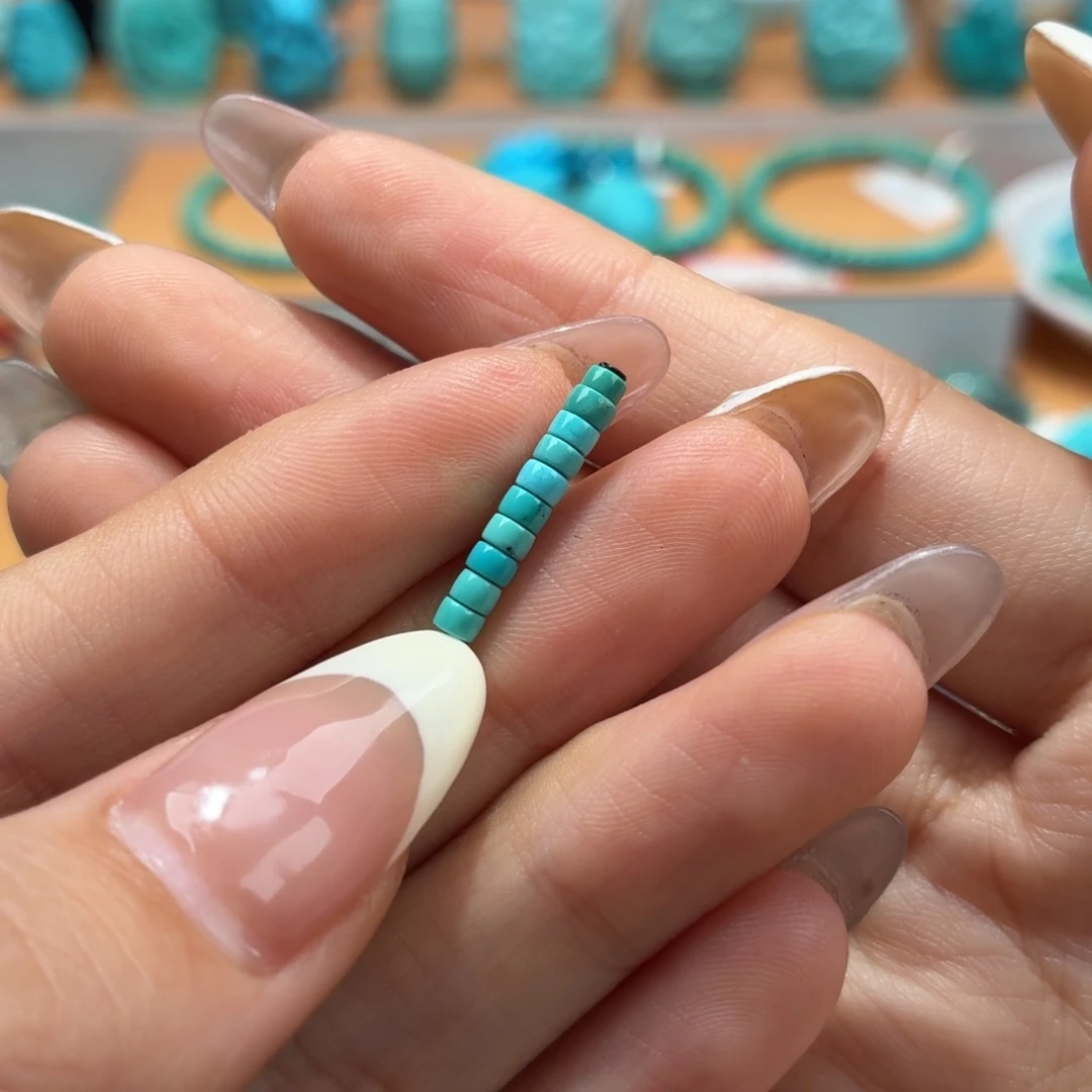 酷****绿松石未镶嵌珠宝奇石