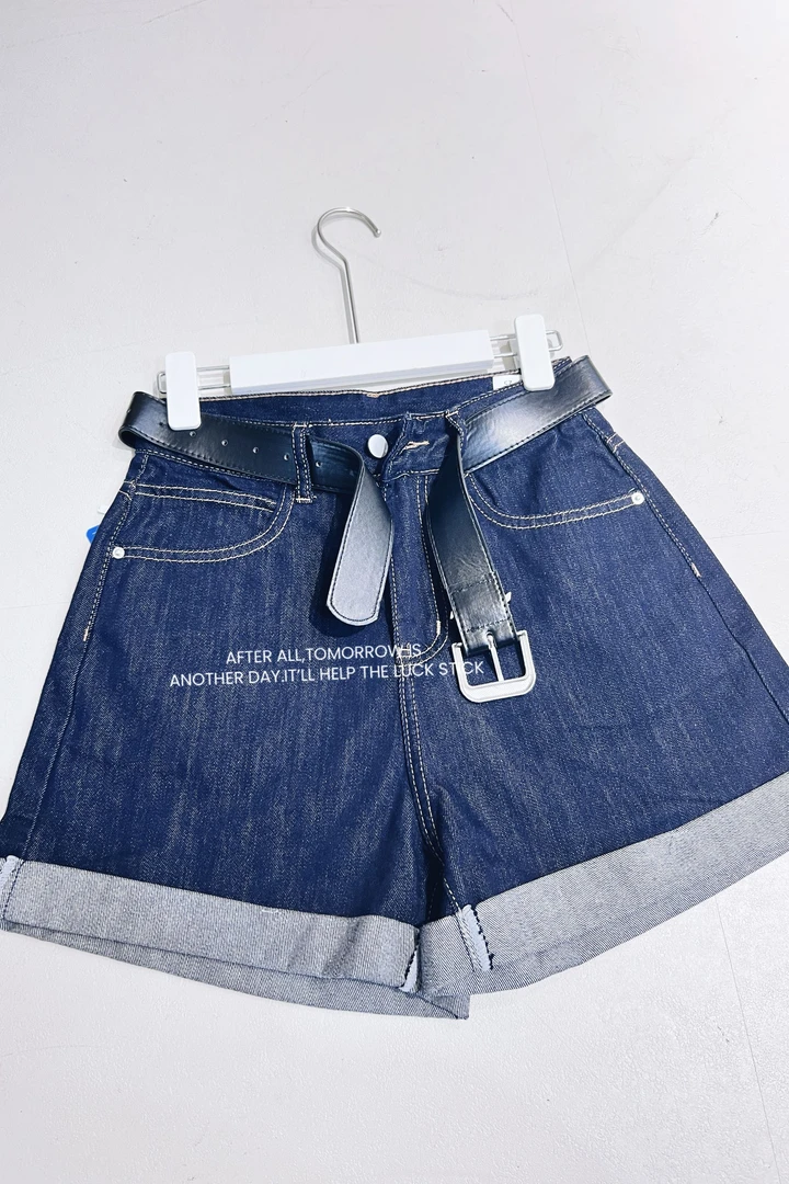 【Q-xyy服饰】牛仔短裤 18608
