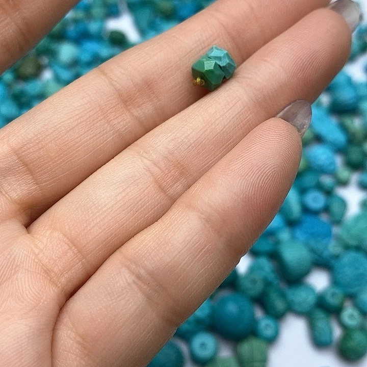 未镶嵌绿松石珠宝奇石