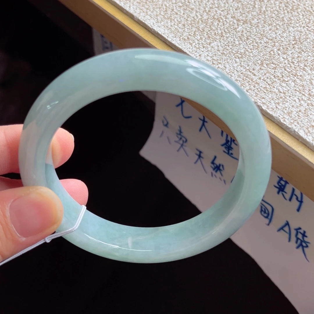 翡翠未镶嵌手镯手镯