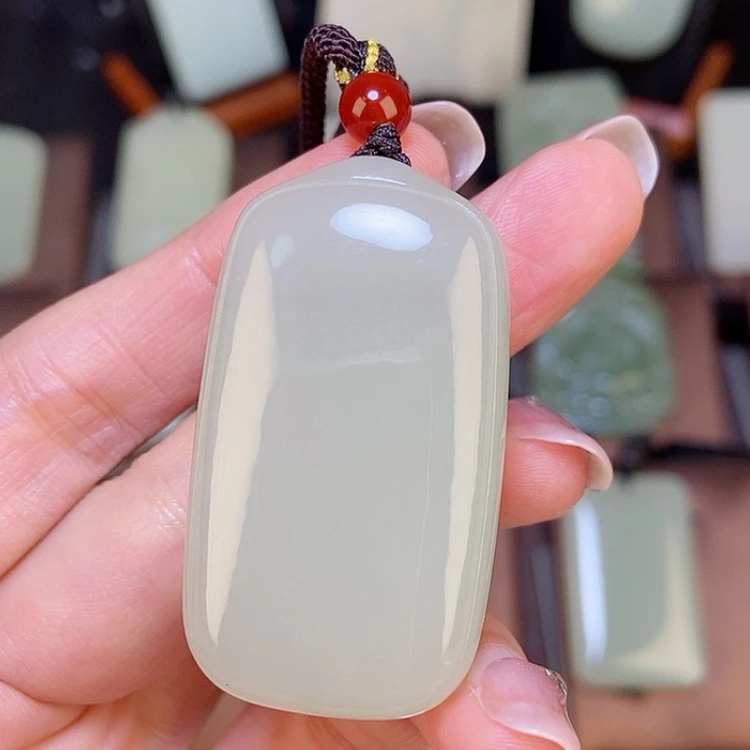 【闪购商品】颈饰未镶嵌和田玉