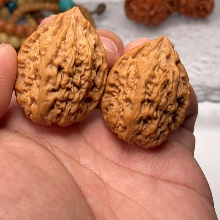 文玩核桃把件小*歌鸡心