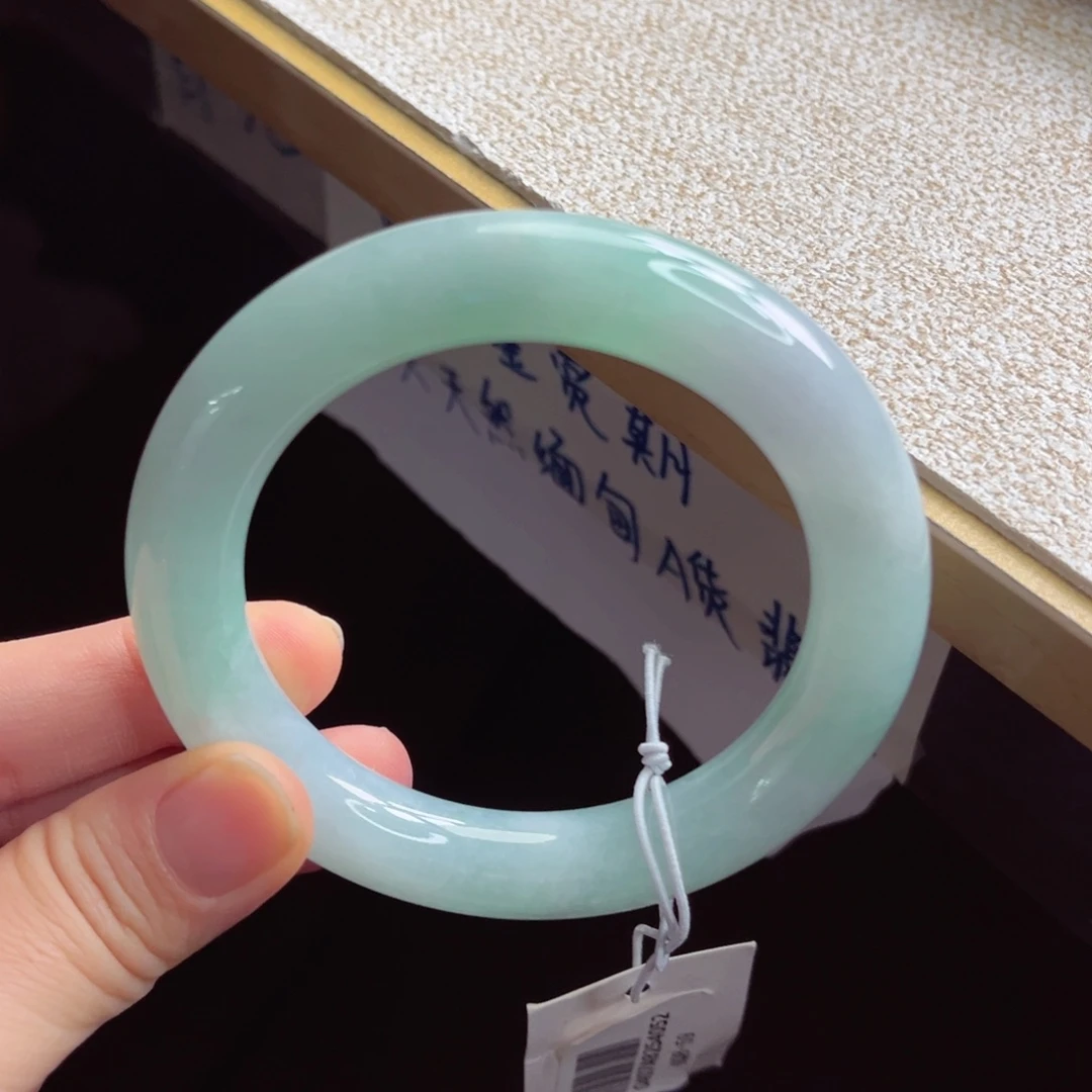 翡翠未镶嵌手镯手镯