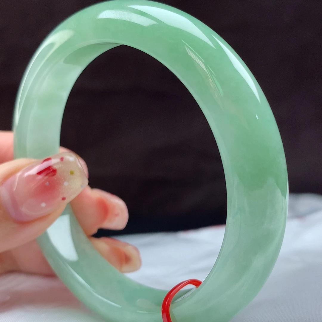 翡翠手镯未镶嵌96195，