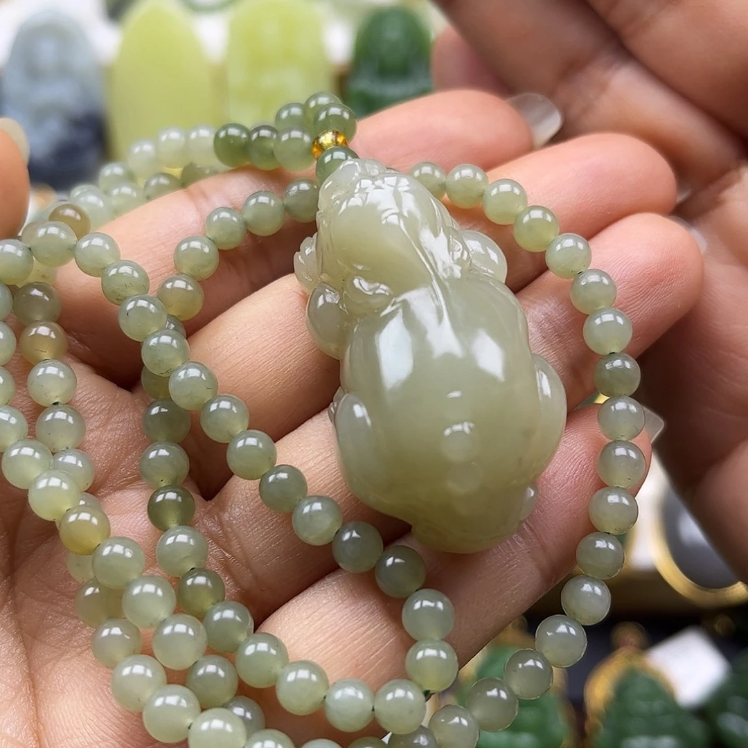 和田玉未镶嵌颈饰