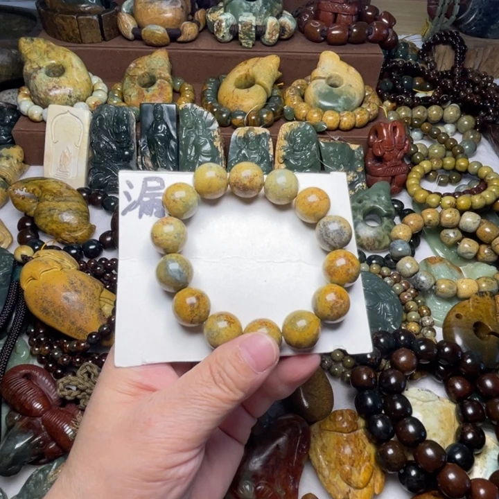 岫岩老玉（透闪石质玉）未镶嵌颈饰