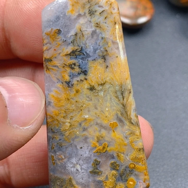 玛瑙/玉髓颈饰未镶嵌大**头