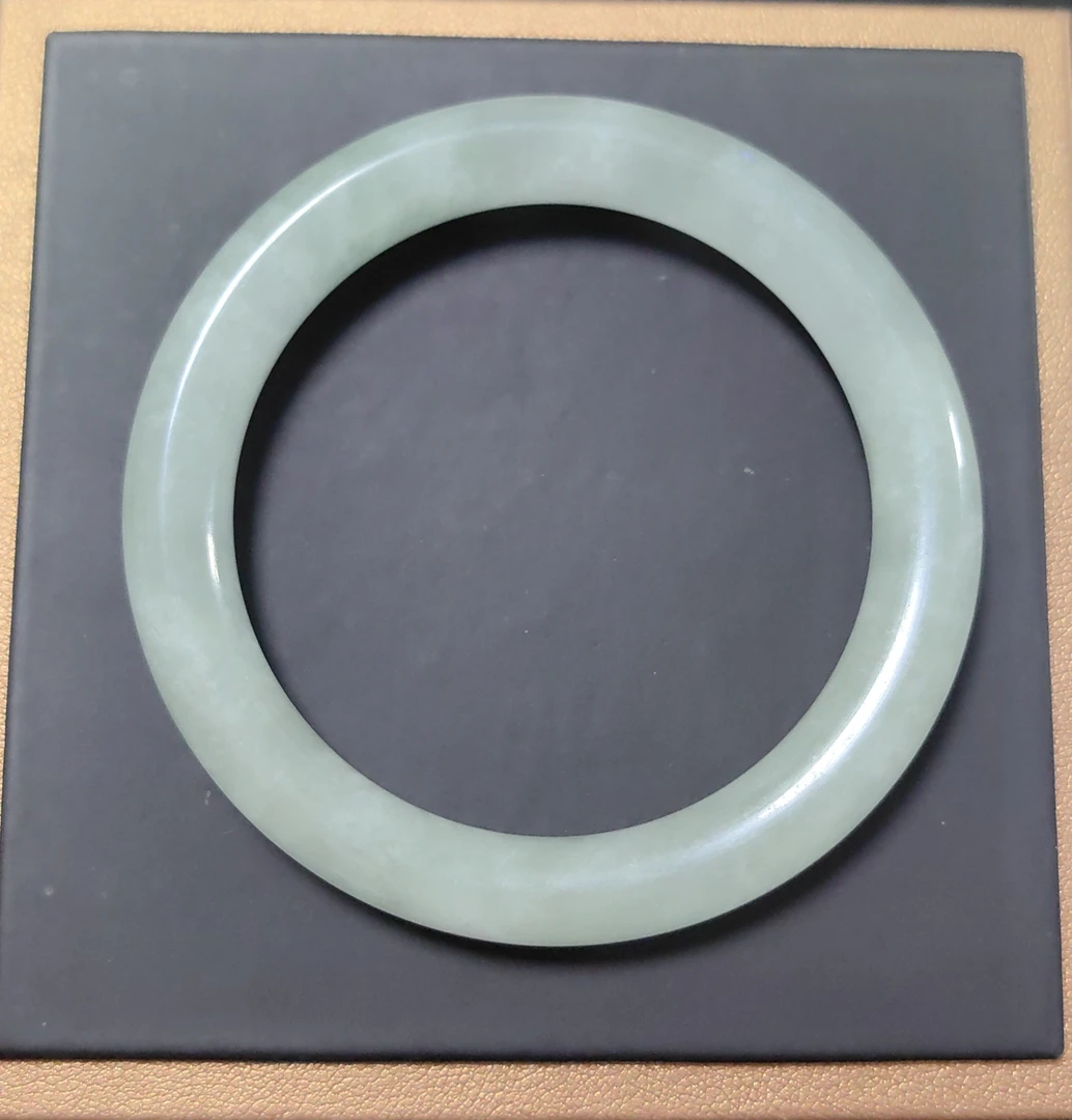 W1274五五＋缅甸冰透蓝水细圆翡翠手镯