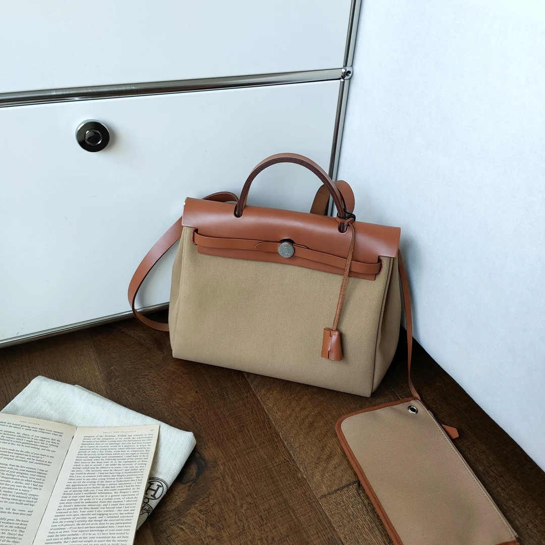 99新 Hermes/爱马仕 牛皮拼沙色帆布银扣Herbag31单肩包50093