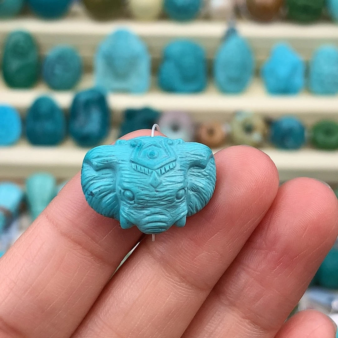 绿松石未镶嵌珠宝奇石