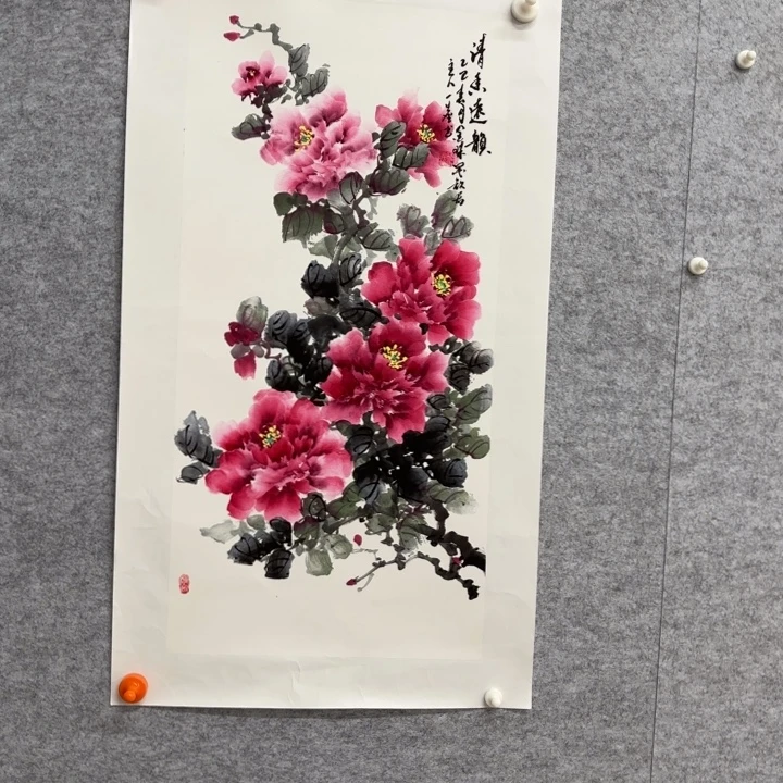 国画花鸟等图案为一体而