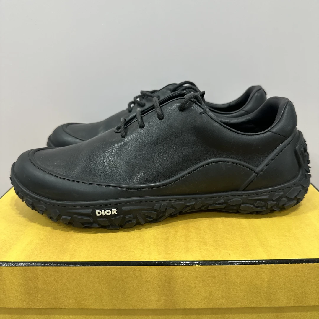 95新 DIOR/迪奥 41码 B27 黑色 低帮休闲鞋F0047
