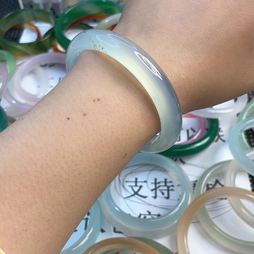 玛瑙/玉髓未镶嵌手镯