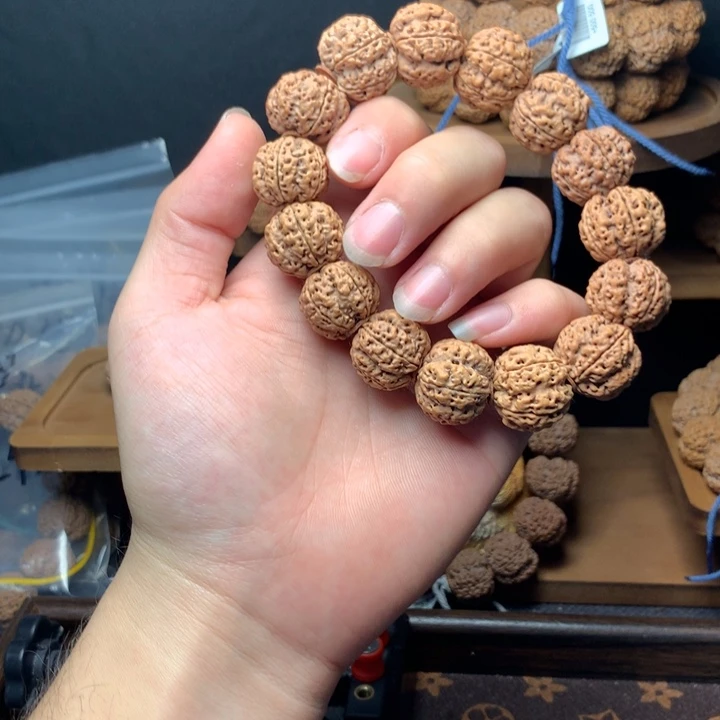 金刚菩提吊坠练手串尺寸随机介意勿拍