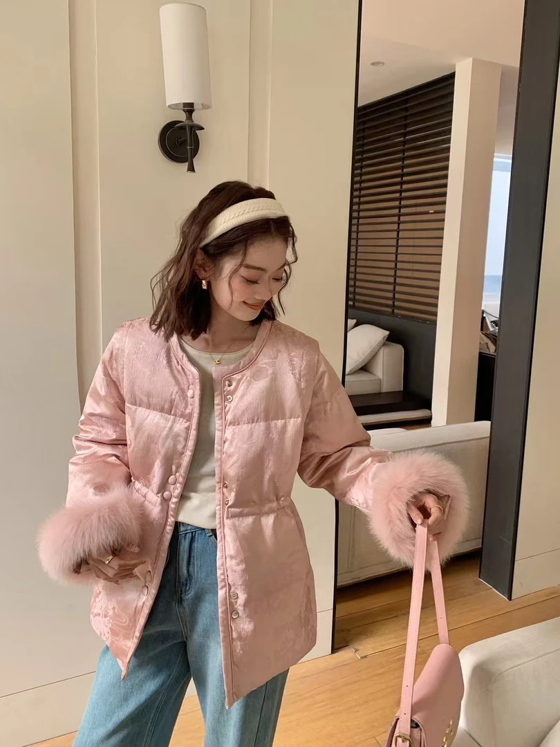 935六粒扣显瘦浮雕国风羽绒服