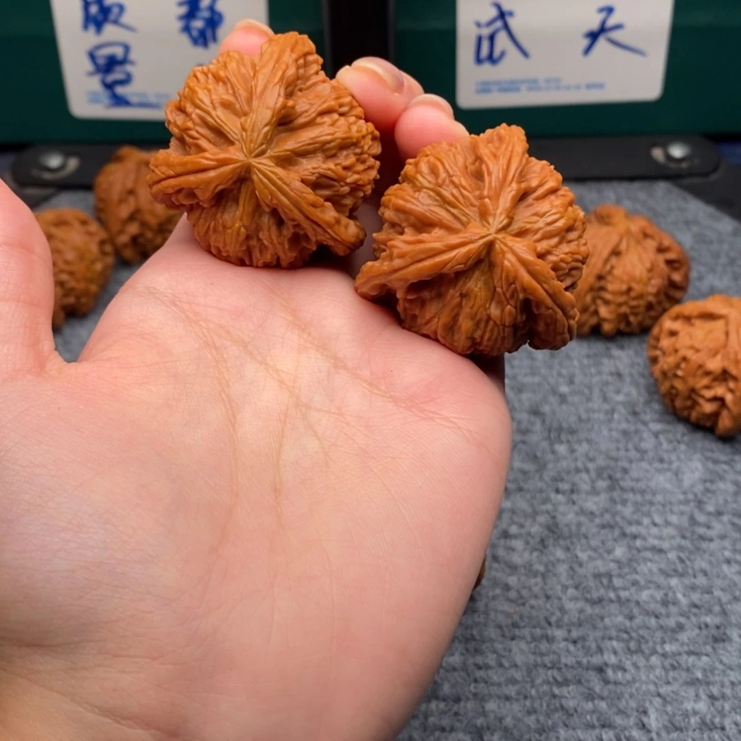 【闪购商品】吊坠文玩核桃张*友