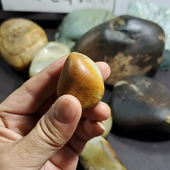 和田玉（糖玉）未镶嵌挂件