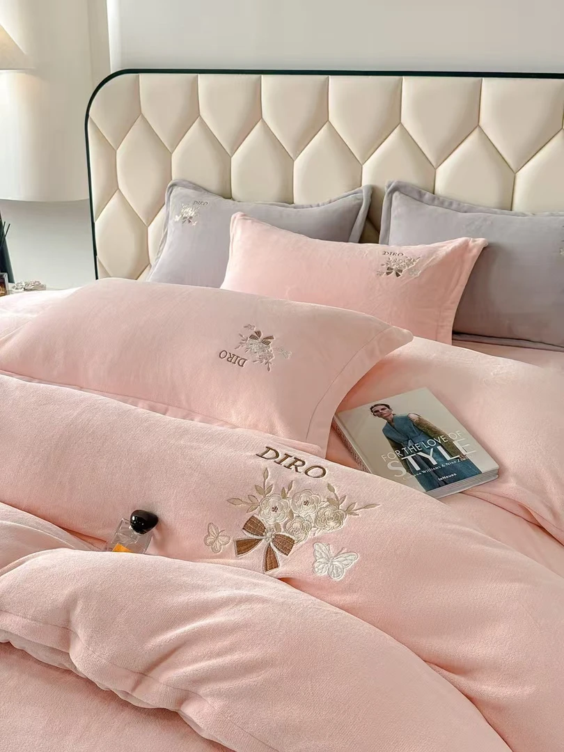 牛奶绒绣花四件套