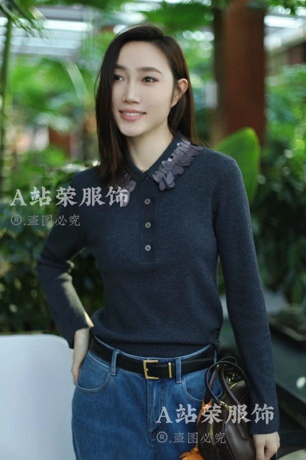 【荣姐精选】手工绣片翻领毛衣