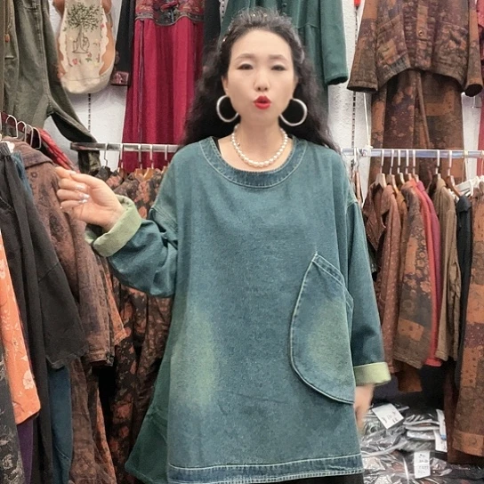 织绣招财猫牛仔大衫