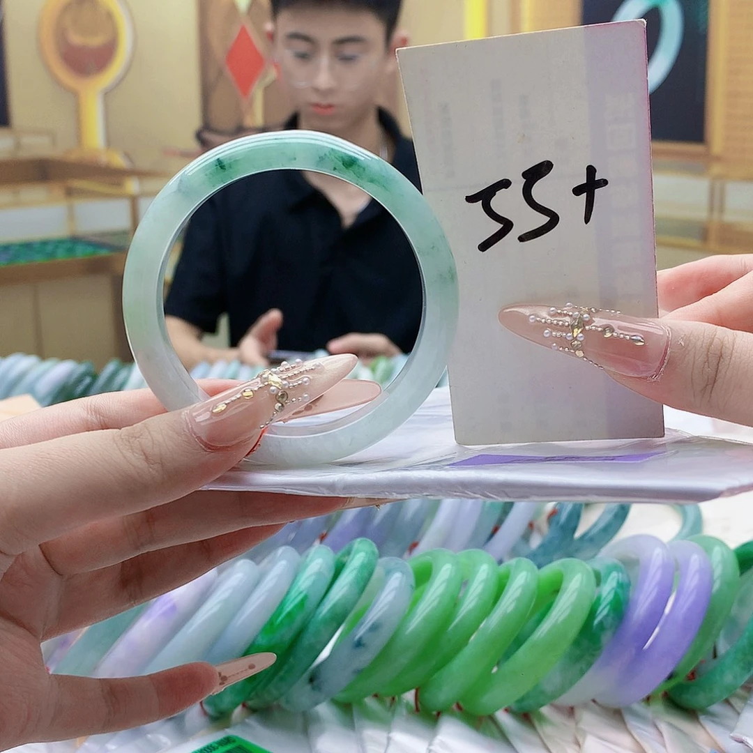 翡翠未镶嵌手镯nn