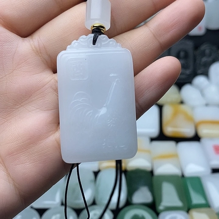 海***，颈饰未镶嵌石英质玉