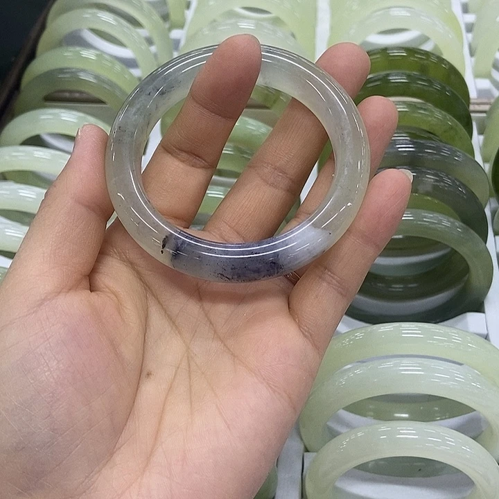 岫玉未镶嵌岫玉圆镯