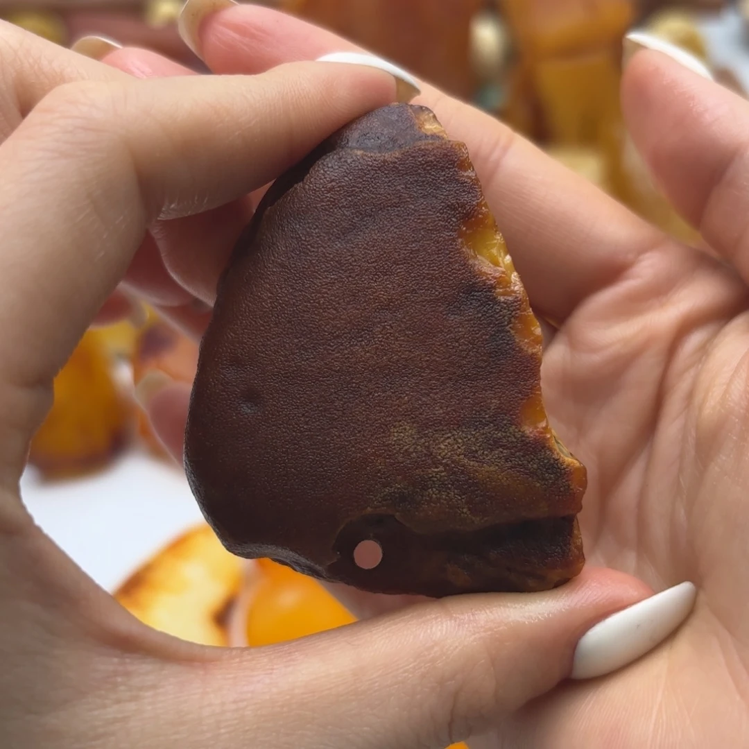 呼***啦定制琥珀未镶嵌不退不换