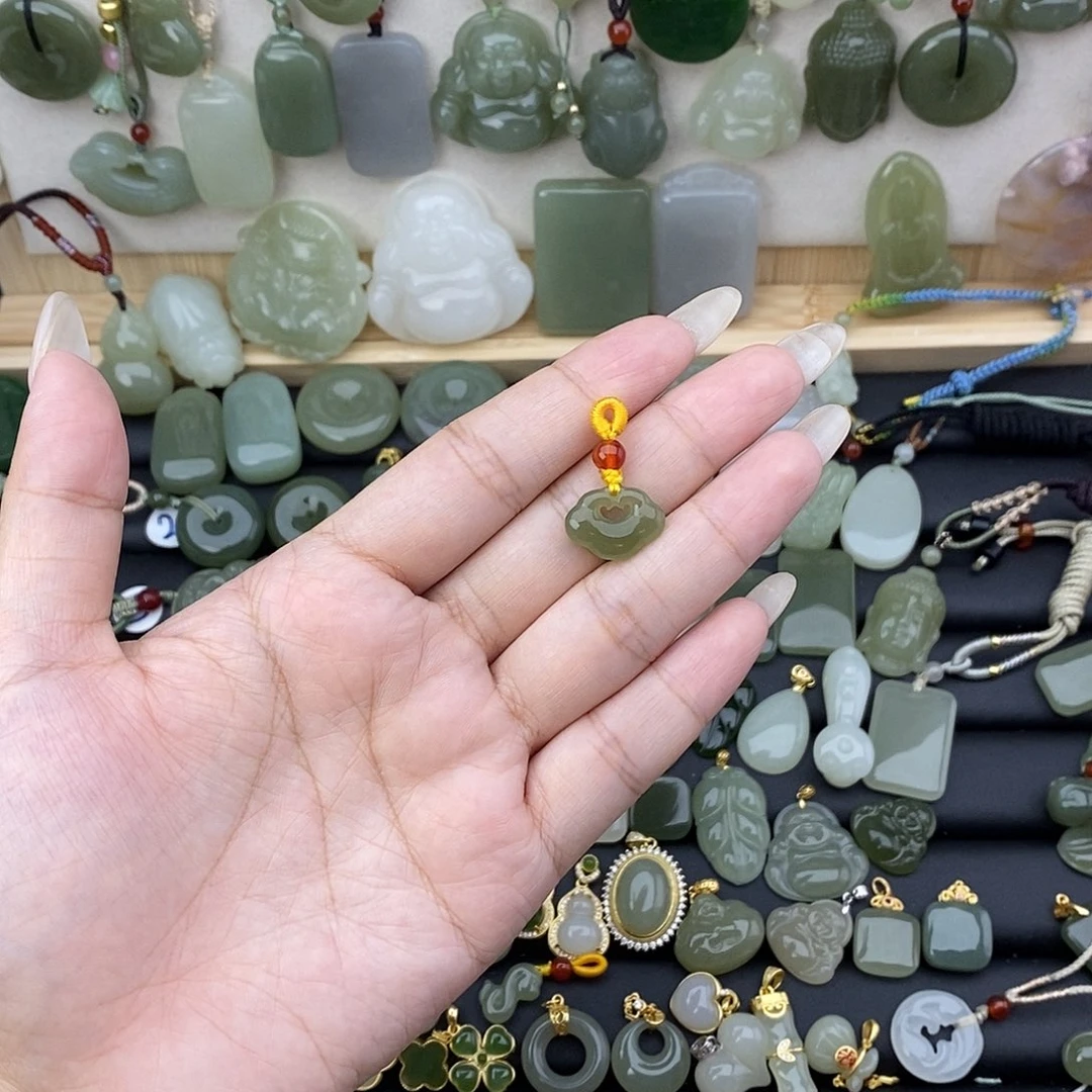 和田玉未镶嵌吊坠(不含链)