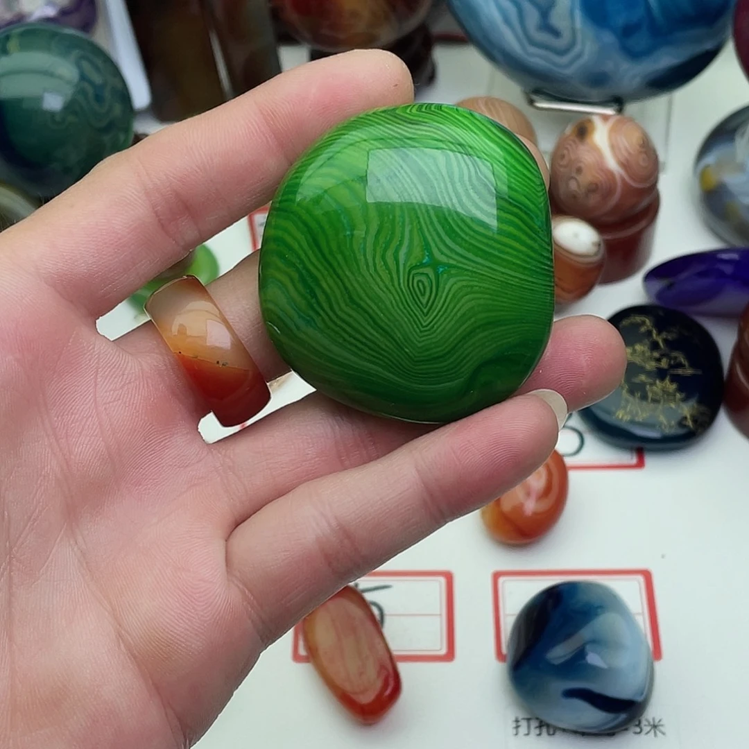 玛瑙/玉髓未镶嵌珠宝奇石