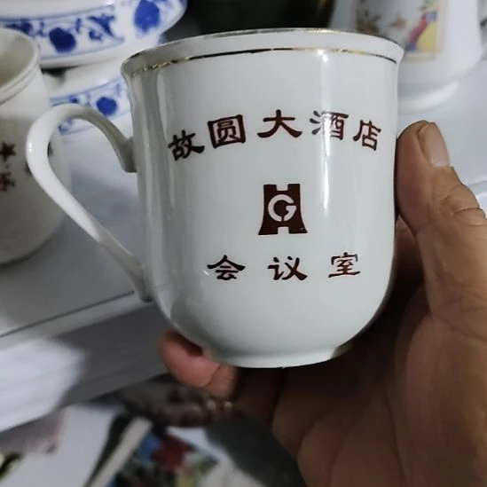 瓷片五厂，七厂各种摆件，瓷片，均有瑕疵！