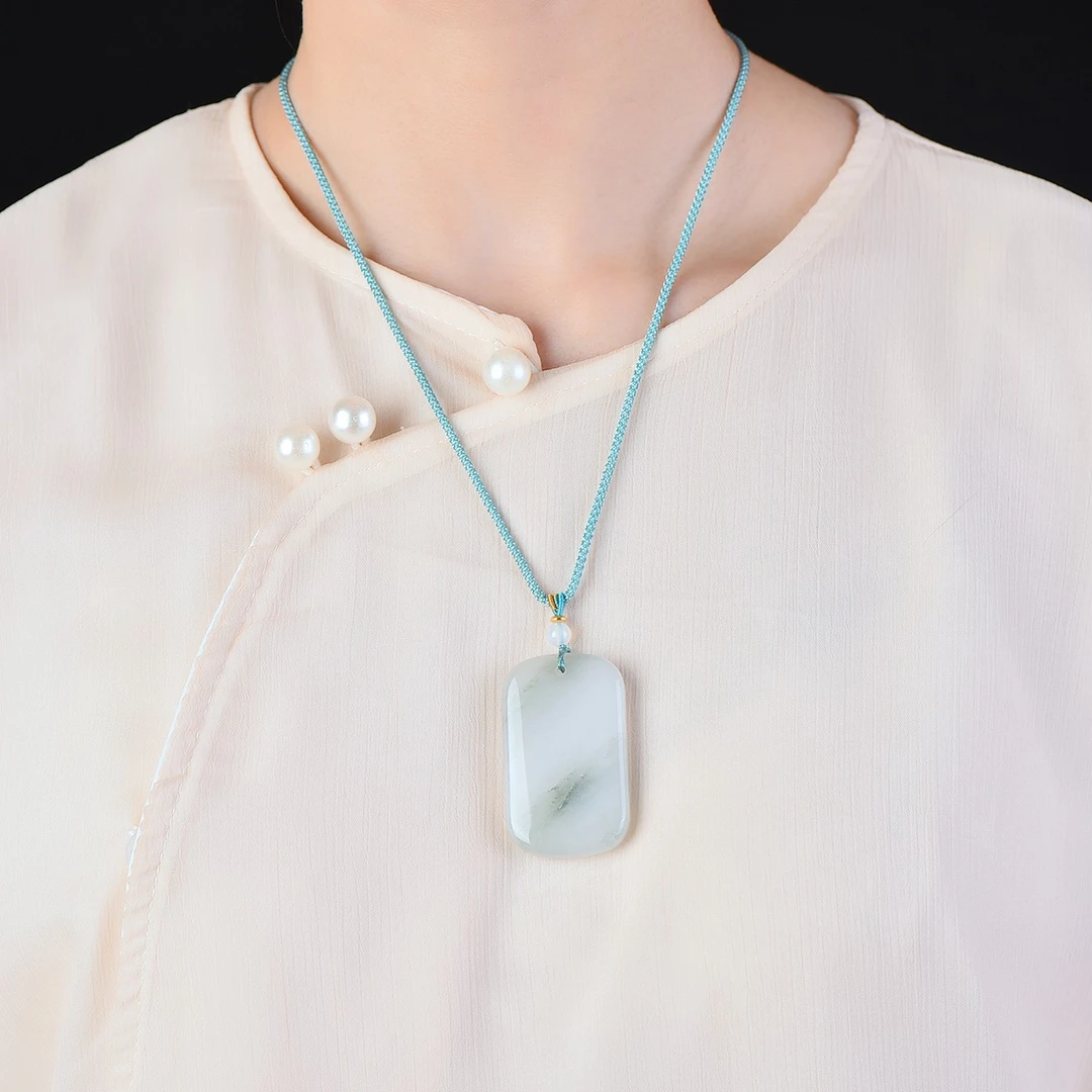 天然新疆天山翠无事牌挂件吊坠拍一发一