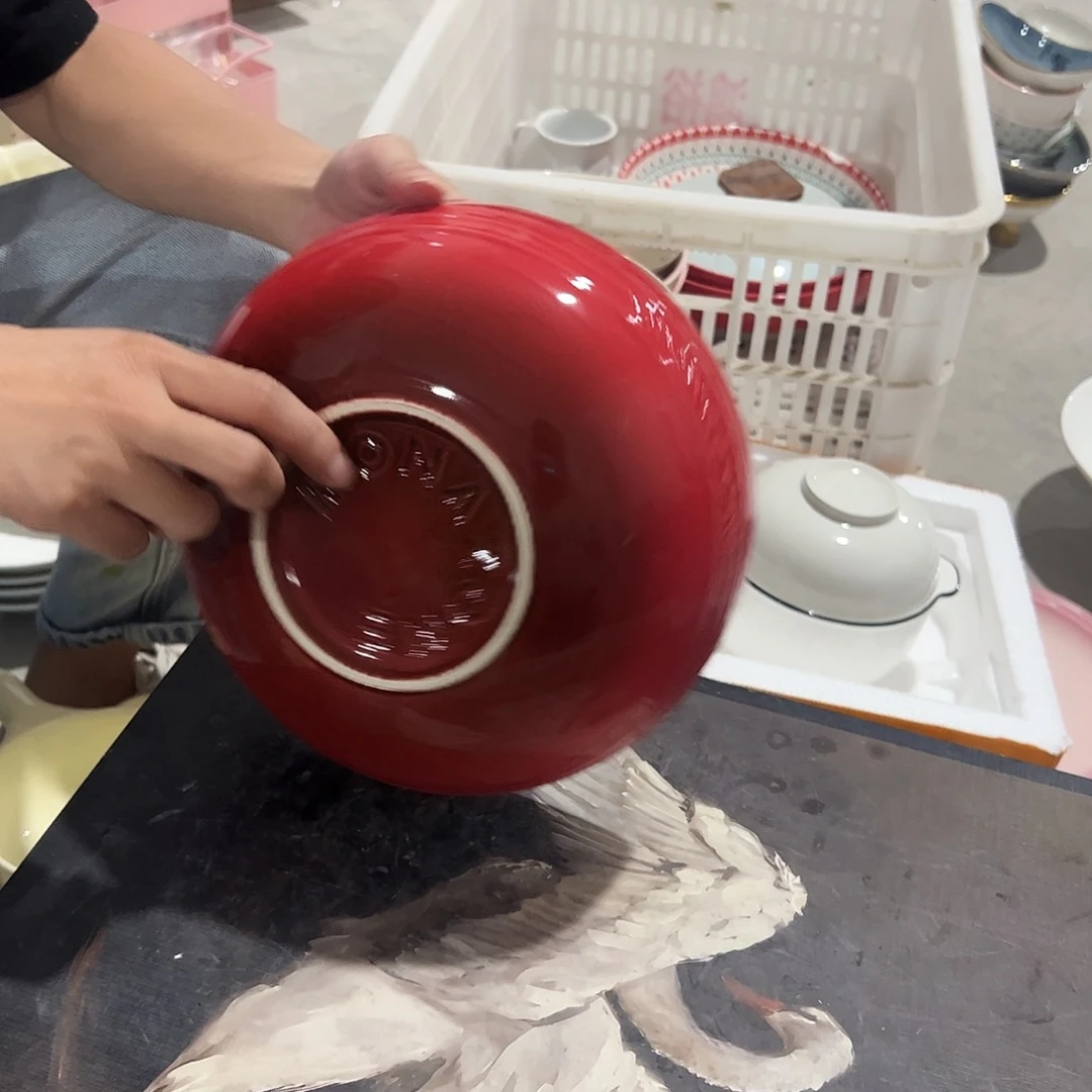 瓷片摩登大红色碗8寸一个微瑕
