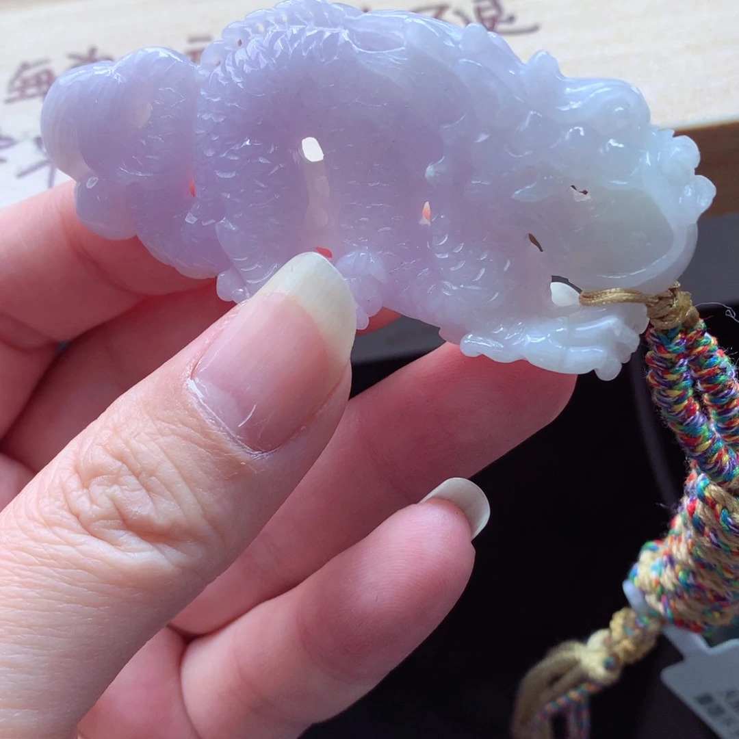 翡翠颈饰未镶嵌吊坠