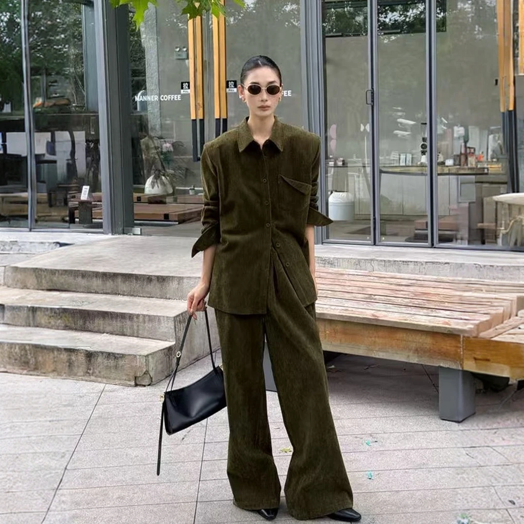 复古老钱风绿色套装女2025秋新款慵懒极简宽松衬衫阔腿裤两件套