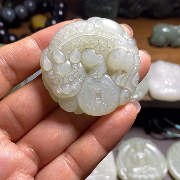 颈饰未镶嵌和田玉