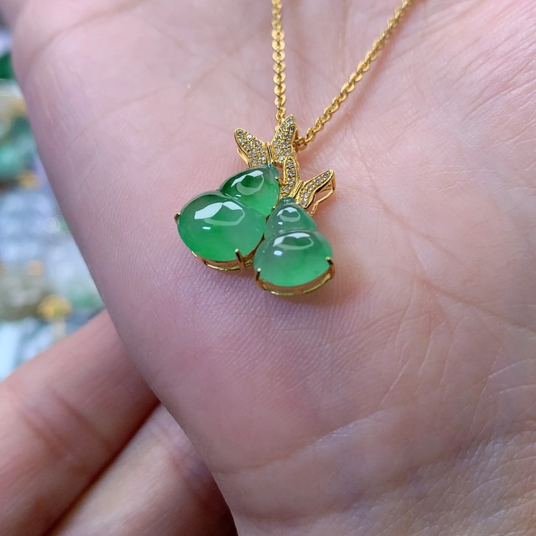 【闪购商品】吊坠(赠链)18K金镶嵌翡翠