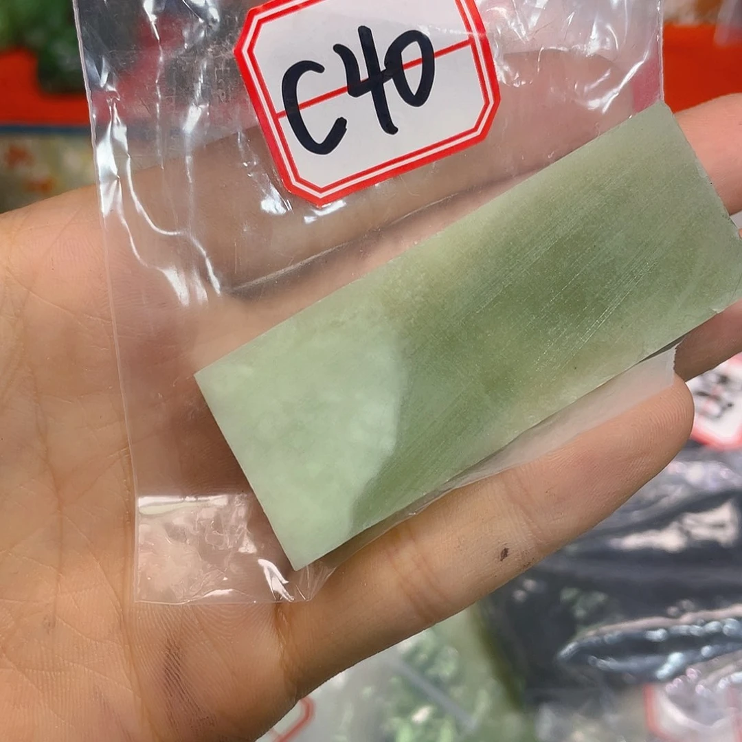 奇***！和田玉未镶嵌颈饰